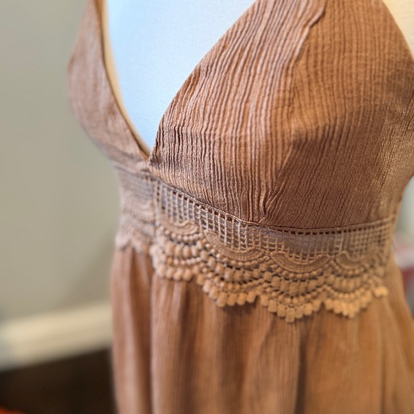 Love Tree Womens Dress Brown Crochet Waist Ruffle Hem Spaghetti Strap L - Picture 6 of 13